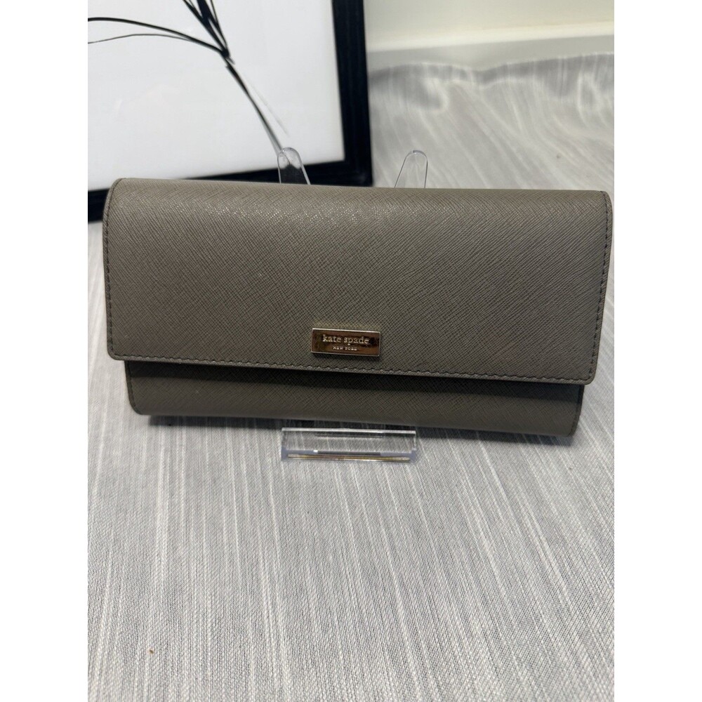 Kate Spade New York Gray Leather Continental Wallet Snap Closure Gold Tone Logo